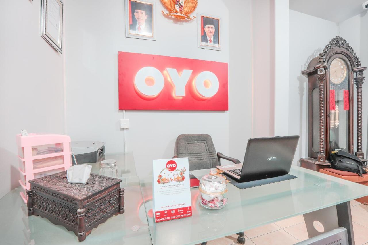 Hotel Oyo 208 G House Jakarta Exterior foto